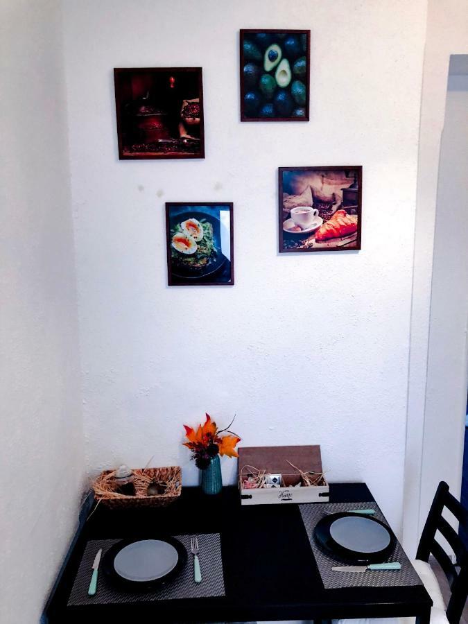 Avocado Apartment Prag Exteriör bild